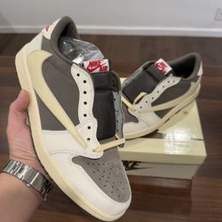 Nikew air jordan 1 low travis scott reverse mocha size 7,7.5,8,8.5,9,9.5,10,10.5,11,12 