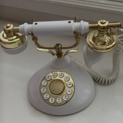 Vintage Look Telephone 