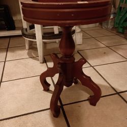 Antique. Victorian  Tables       (Quantity :(X2) 
