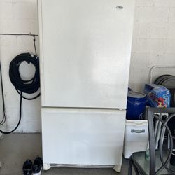 Amana 25.1 cu. ft. Easy Reach™ Slide-Out Bottom Freezer Refrigerator