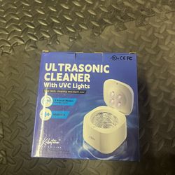 Ultrasonic cleaner with uvc lights 
