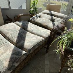 Indoor outdoor chase lounge