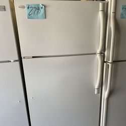 White Frigidaire Refrigerator . Warehouse pricing.   Warranty  . Delivery Available . 2522 Market st. 33901