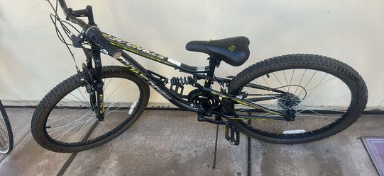 Mongoose Standoff  “26 Mountain Bike