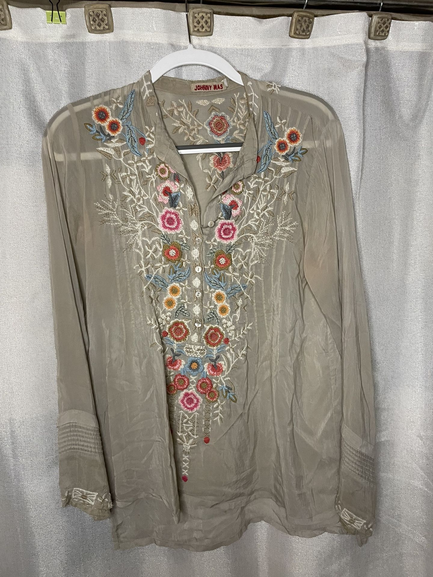 JOHNNY WAS tunic embroidered top Small.
