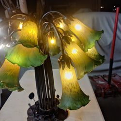 Dale Tiffany Fluted Lily Lamp