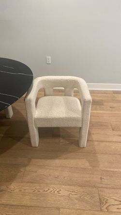 Ivory Boucle Dining Chairs (4)