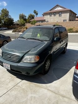KIA Sedona 2002 105,000 Miles