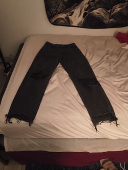Black pants skater