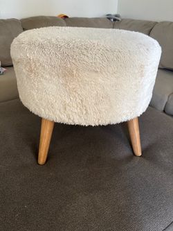 Small chair/stool