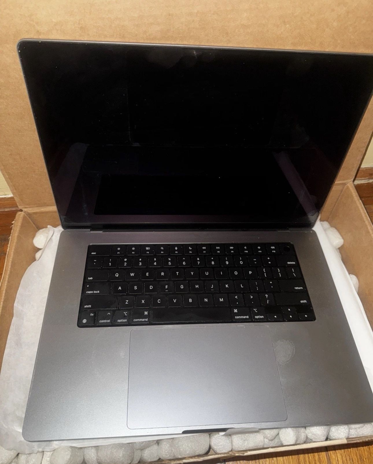 MacBook Pro 16” 2021 A2485 M1 Max Chip 64GB 2TB SSD For PARTS NOT WORKINg