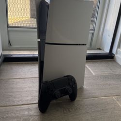 PlayStation 5 Slim 