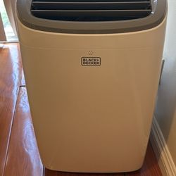 BLACK+DECKER Portable Air Conditioner – Excellent Condition!