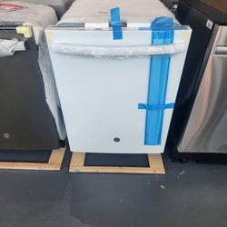 Amazing GE Gdt655sgjww 24 Inch Dishwasher