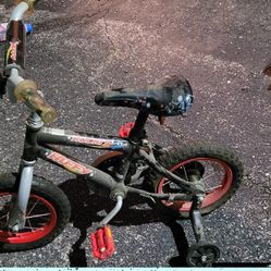 Huffy Childs Bike With Training Wheels 