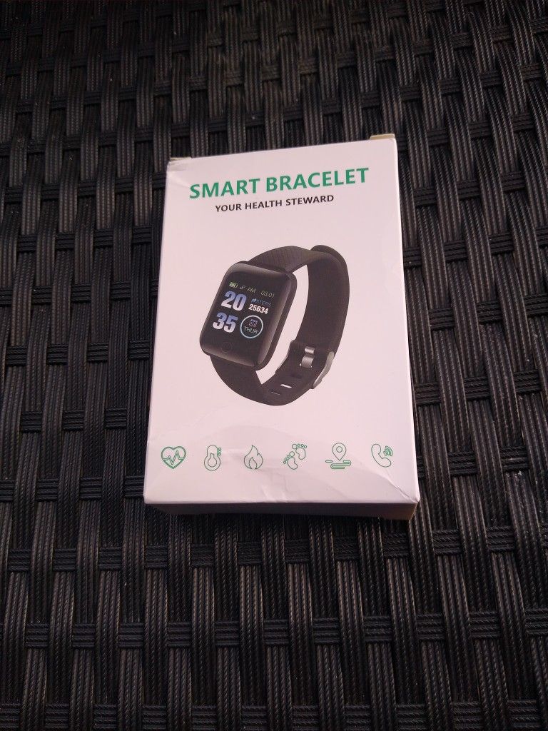 SMARTWATCH / SMART BRACELET NEW IN PACKAGE SHIPPING FROM FLORIDA