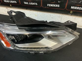 CHEVY TRAVERSE 2019-2021 RH HEADLIGHT OEM