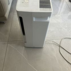 Dehumidifier 