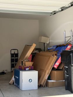 Free boxes!!! 📦
