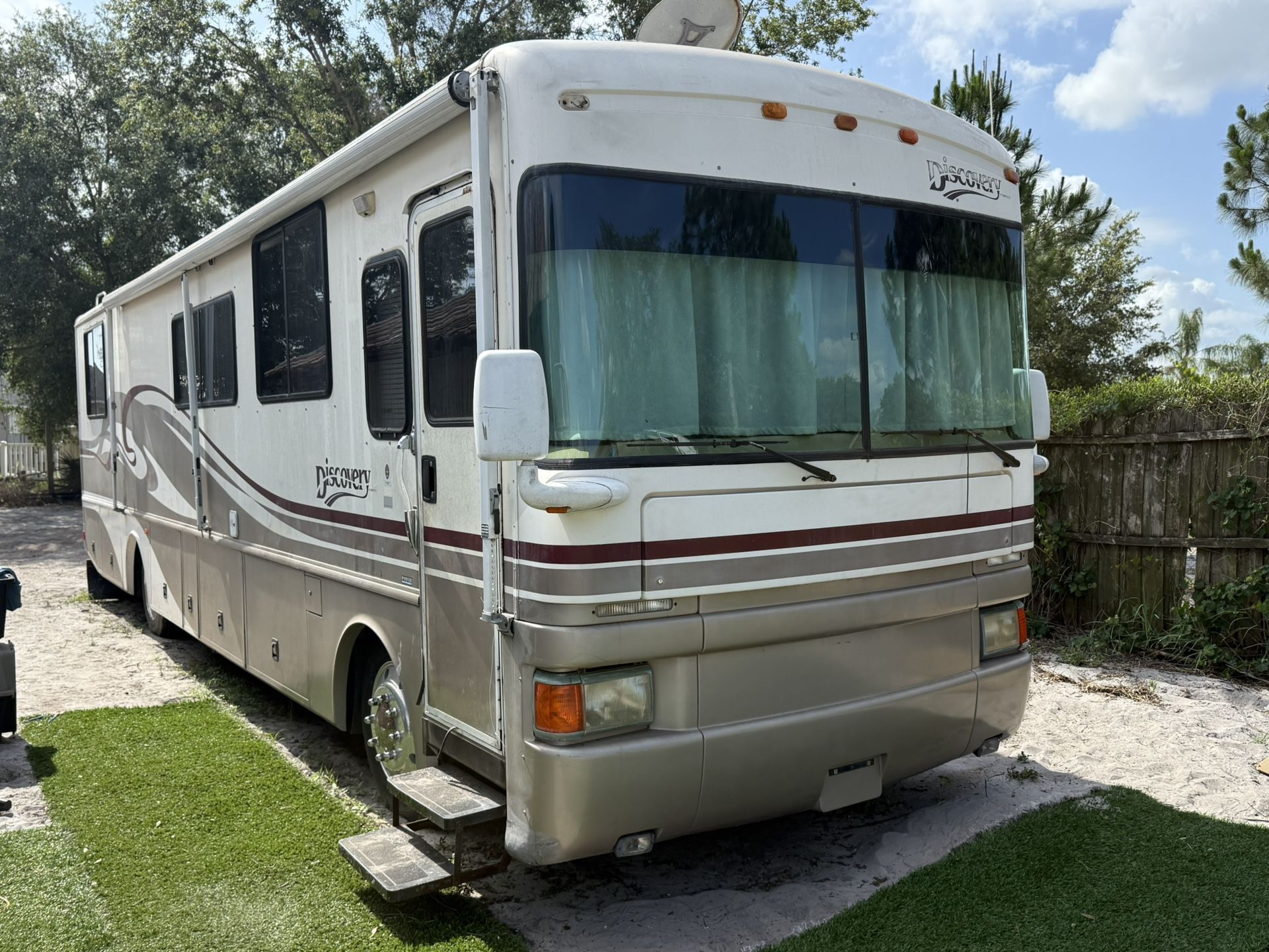1997 Fleetwood Discovery Rv Class A Motor home Coach