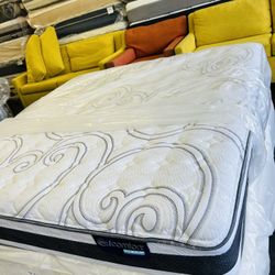 King Size Mattress And Box Spring 