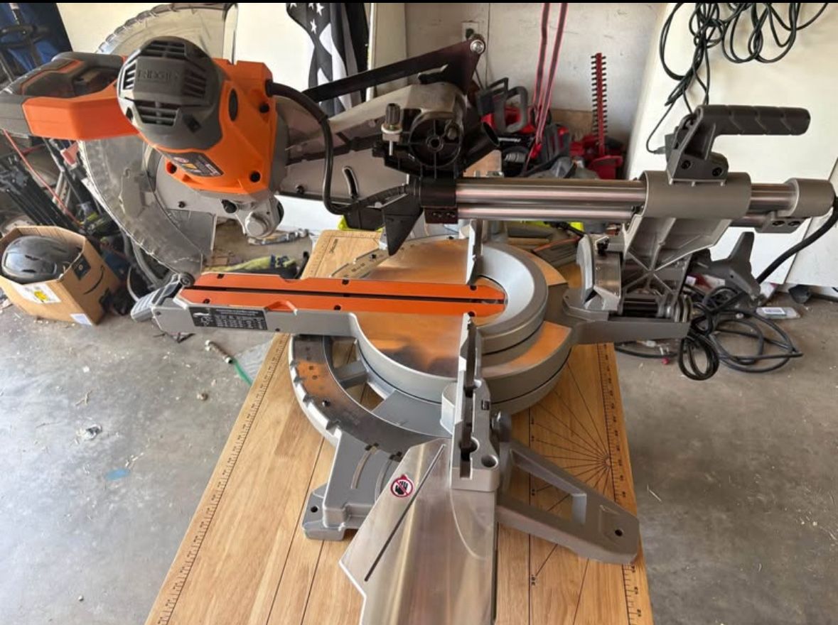 Ridgid 12” Sliding Duel Bevel Miter Saw.