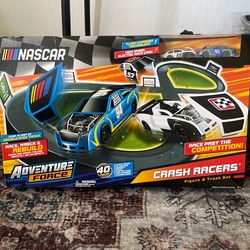 Adventure Force Crash Racers Figure 8 Circuit, Motorized Vehicle Playset