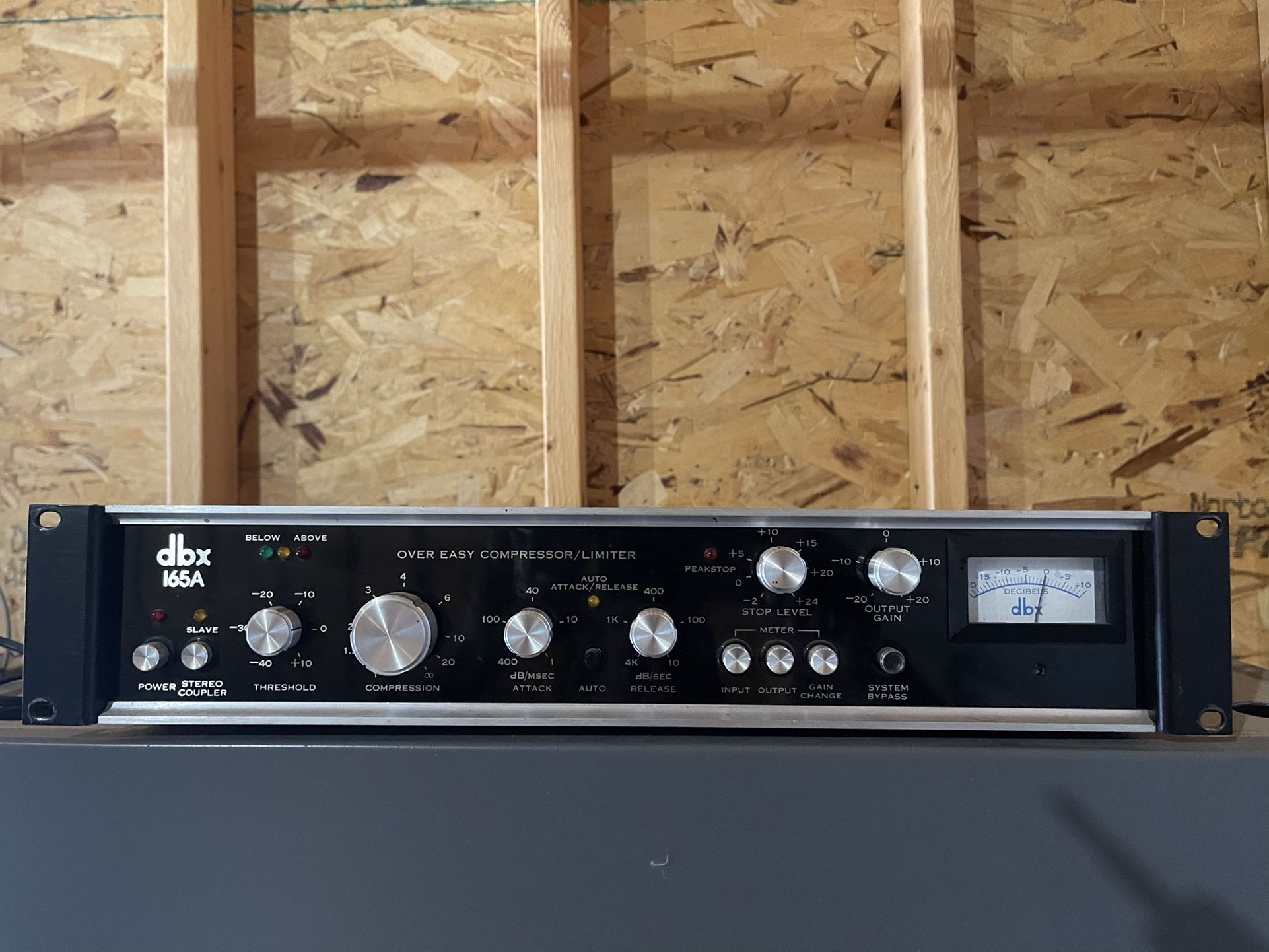 Dbx 165a