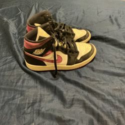 Women’s Air Jordan 1 Mid Se Size US 7
