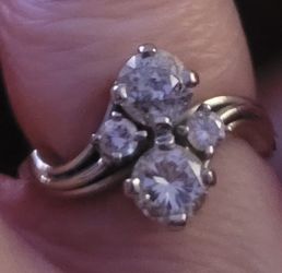Gorgeous White Gold Diamond Ring