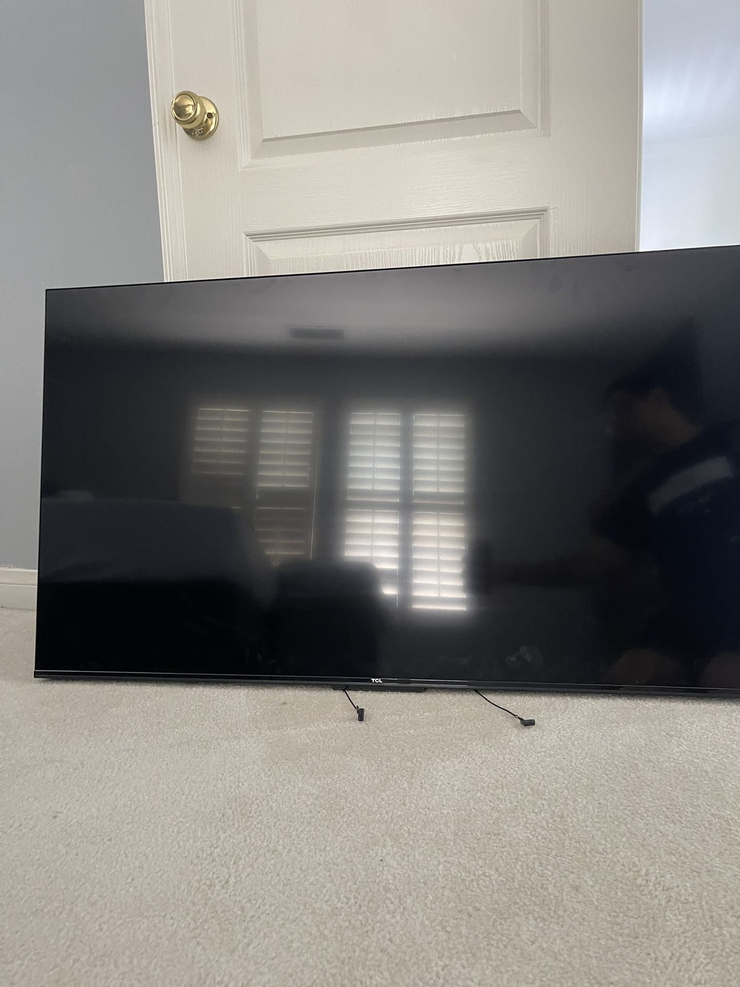 TCL 50" LED TV with Wall Mount - Used