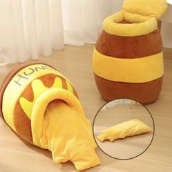 Cat / Dog Bed Tunnel Winnie The Pooh 