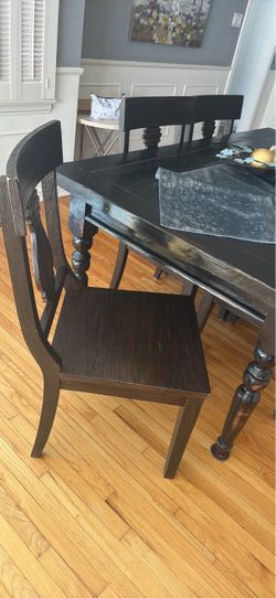 Dining Table with 6 Chairs