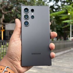 Samsung S25 Ultra 512gb ATT Trade For iPhone 17 