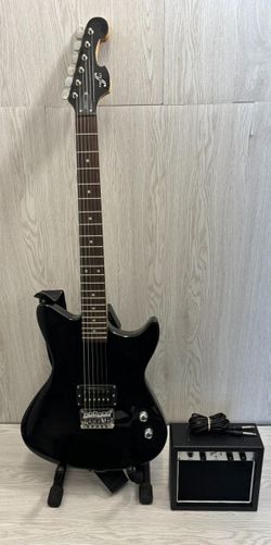 First Act ME431 Electric Guitar w/ Mini Amp (A1G012648)