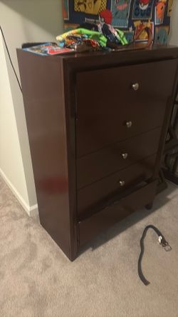 Dresser