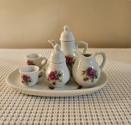 ITEM IS AVAILABLE Small Tea Set Figurine Van Nuys Pickup Firm Price