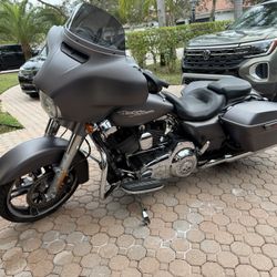 2016 Harley Davidson Street glide special