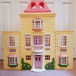 Fisher Price Loving Family Dollhouse + All Dolls & Accessories
