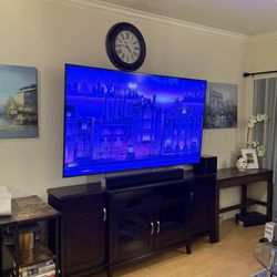 Samsung Flat Screen 75 Inch