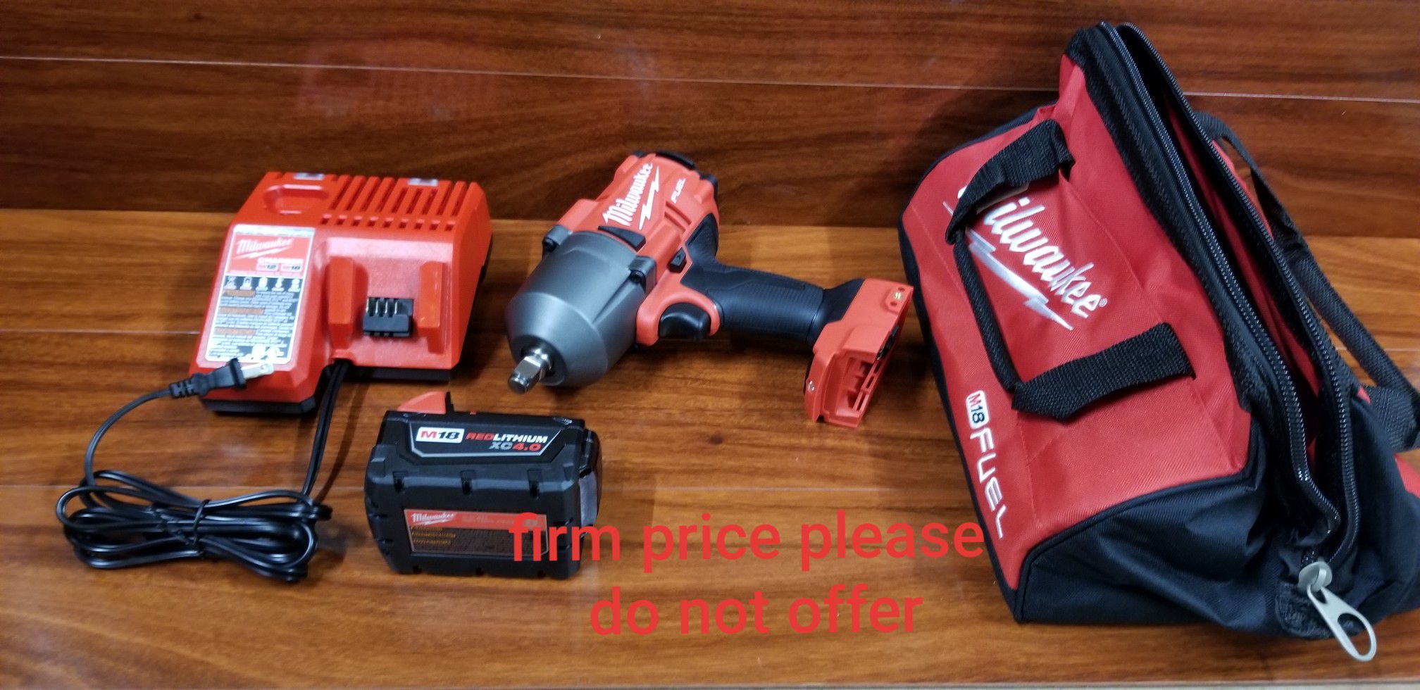 Milwaukee 2767-21 M18 FUEL 18-Volt 1/2 in. Impact Wrench with Friction Ring Kit With One 4.0 Ah Battery, Charger and Bag