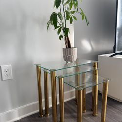 White TV Stand & 3- Piece glass Coffe Table Set For Sale