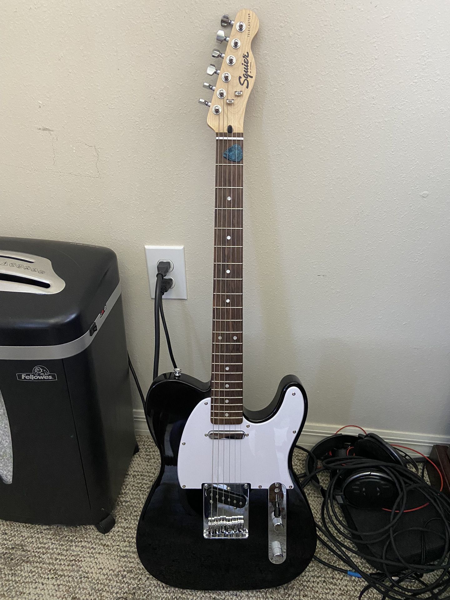 Free Fender Squire Guitar