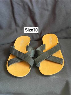New women’s sandals size 10