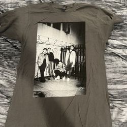 Mens Graphic Band Tee Size M 