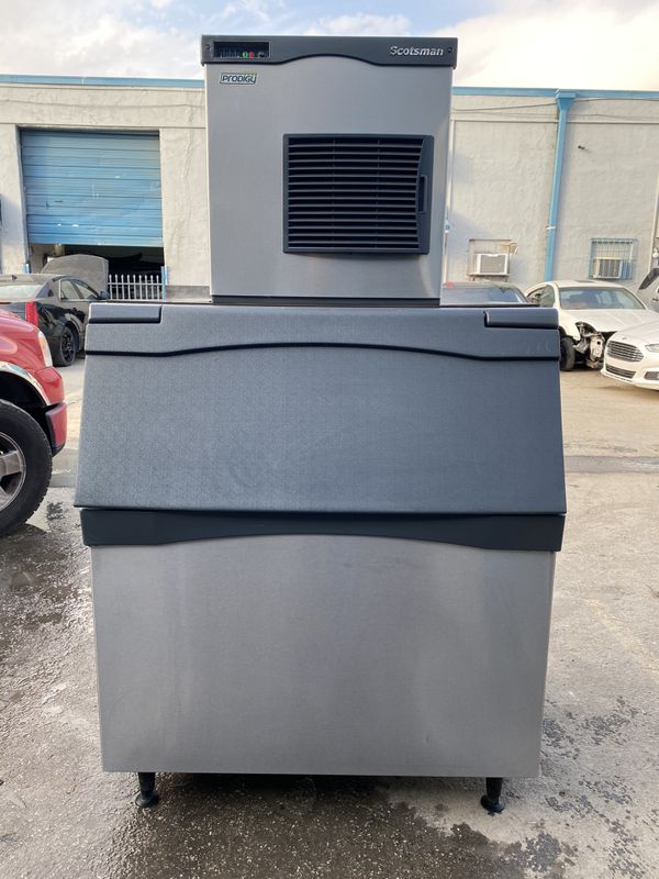 SCOTSMAN PRODIGY 420 POUND NUGGET ICE MACHINE WITH BIN for Sale in