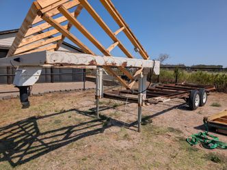 28Foot⁶ goose neck trailer.