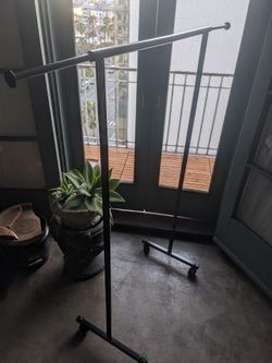 Clothes rack
