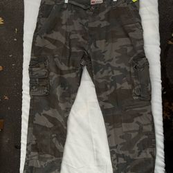 Men camouflage cargo pants (large)