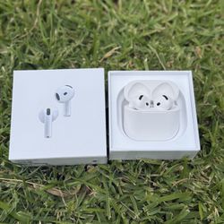 Apple AirPods (4th Generation) 